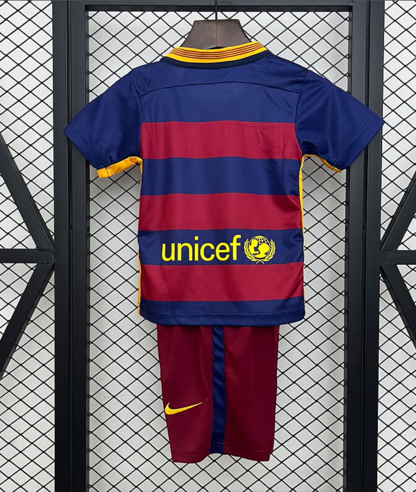Retro 2015 Barcelona Home Kit