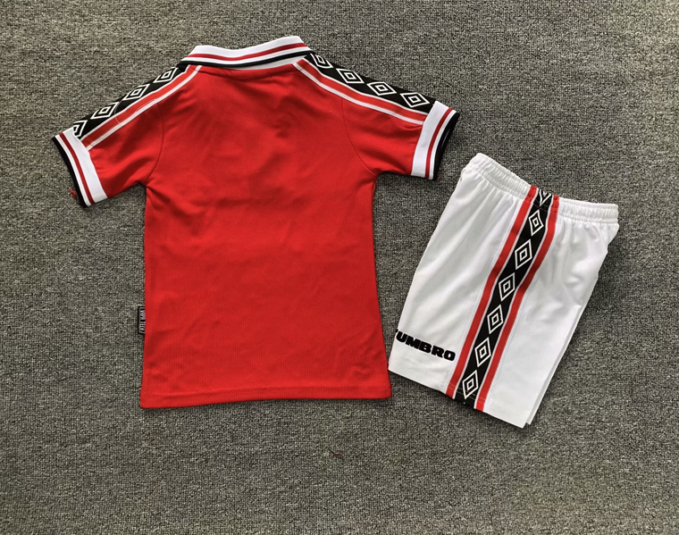 Retro 99 Man Utd Home Kit