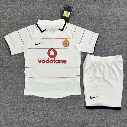 Retro 05 Man Utd Away Kit