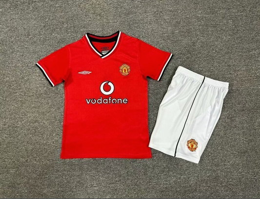 Retro 02 Man Utd Home Kit