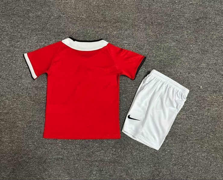 Retro 06 Man Utd Home Kit